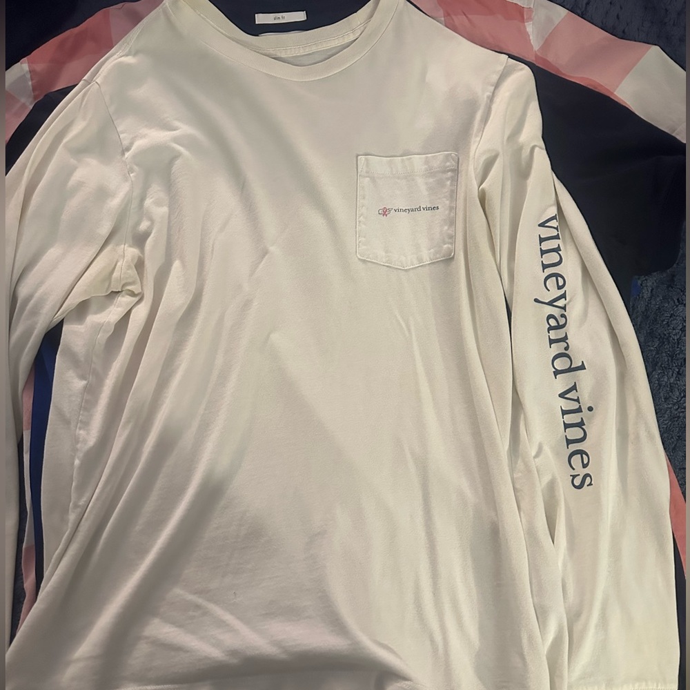 VINEYARD VINES LONG SLEEVE. SIZE KIDS XL. COLOR: WHITE